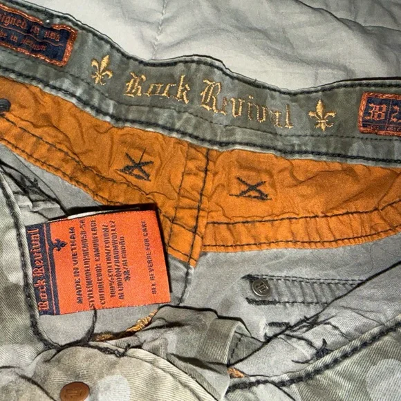 Rock Revival mens camo shorts ( greens) EUC size 38 /23 - Picture 6 of 8